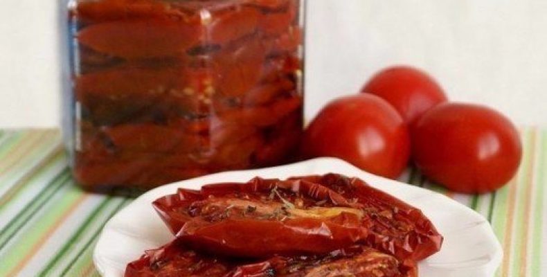 Безумно вкусные вяленые помидоры… Ингредиенты: томаты мелкие мясистые