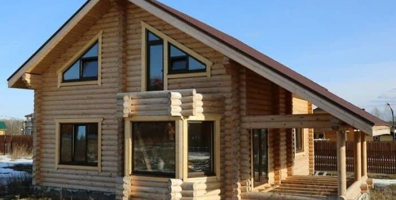Дома из оцилиндрованного бревна – преимущества постройки