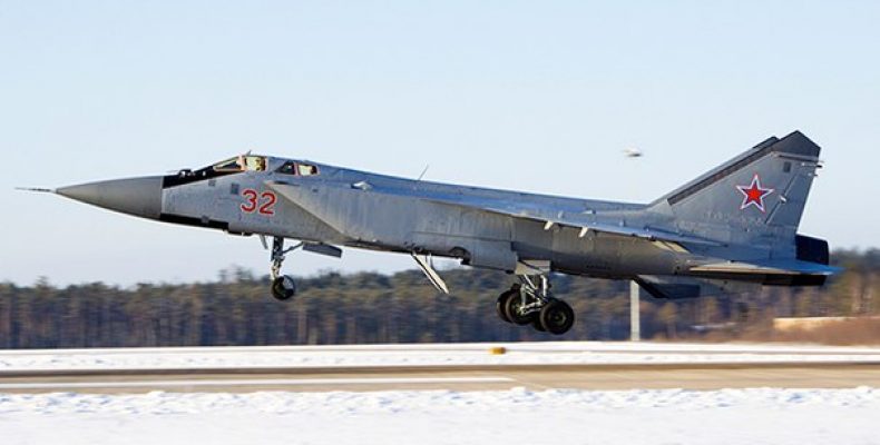 МиГ-31БМ поразили мишени в ночном небе на высоте