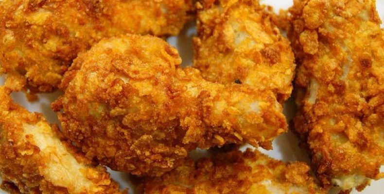 Крылышки а-ля KFC Ингредиенты: ● крылышки ● масло