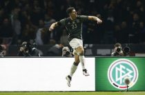 Форвард «Бешикташа» Марио Гомес увеличил преимущество сборной Германии