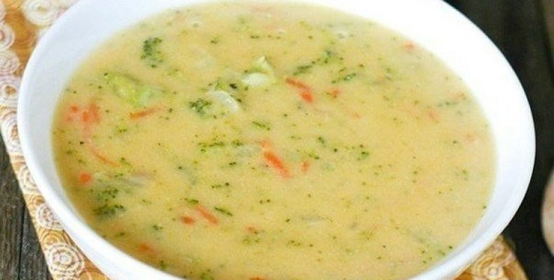Сырный суп с рисом Ингредиенты: -Куриное филе —