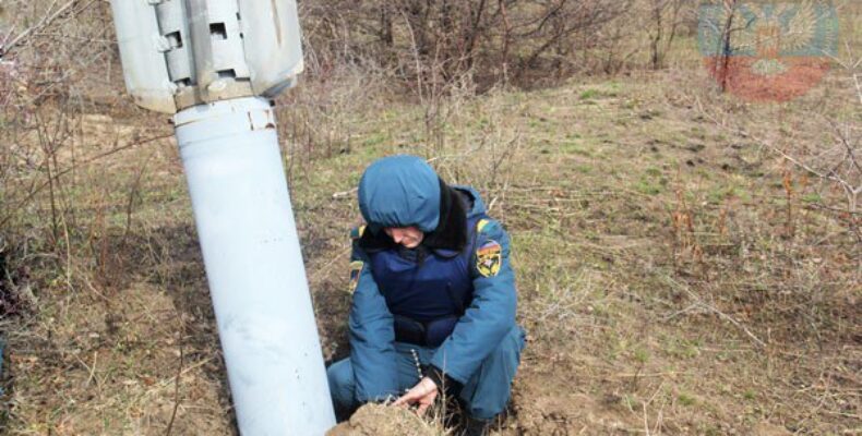 Спасатели МЧС Республики обезвредили боеприпасы и оказали помощь