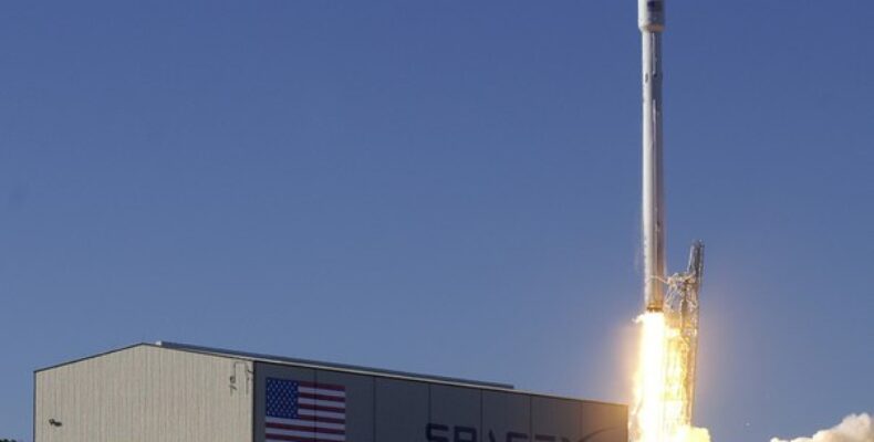 Выяснилось, насколько повторное использование Falcon 9 удешевит запуск