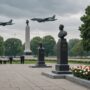 В Горно-Алтайске почтили память героев и открыли выставочный самолет в Парке Победы